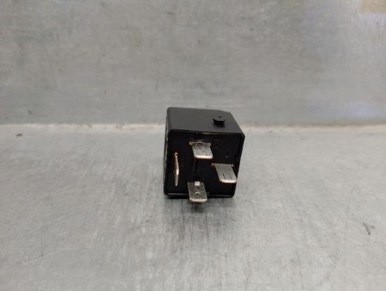 Relais 4H0951253A Audi Q3 (8UB/8UG) SUV 2.0 TDI 16V 177 Quattro (CLLB(Euro 5)) Bild Relais 4H0951253A Audi Q3 (8UB/8UG) SUV 2.0 TDI 16V 177 Quattro (CLLB(Euro 5))