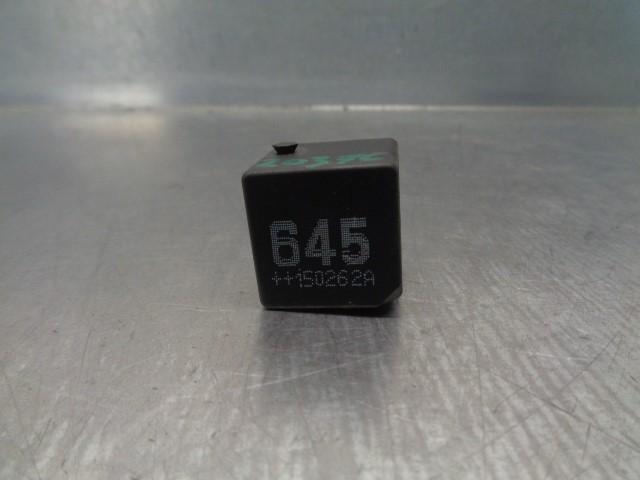 Relais 4H0951253A Volkswagen CC (358) Limousine 2.0 TDI 16V BlueMotion Technology (CFFB) CFFB