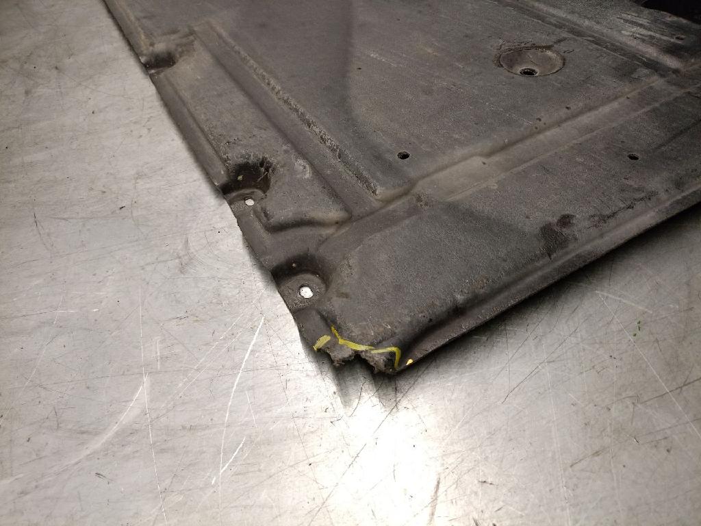 Bodenschutz 51717033758 BMW SERIE 5 BERLINA (E60) 3.0 24V CAT