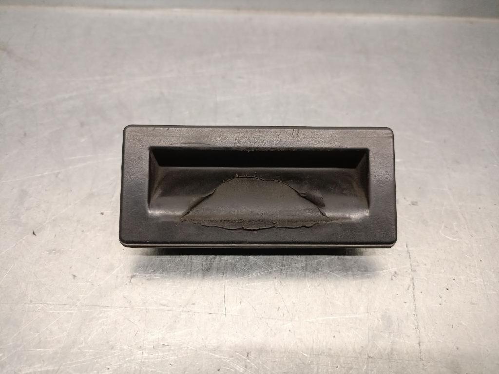 Handgriff Kofferraum 3V0827566 Skoda Superb (3V3) Liftback 2.0 TDI (DFGA)