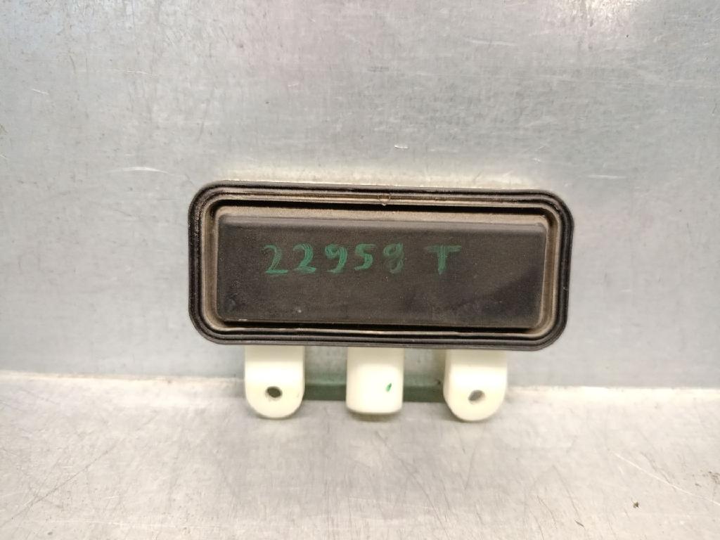 Handgriff Kofferraum 2218702410 Mercedes-Benz B (W246/W242) Schrägheck 2.1 B-200 CDI BlueEFFICIENCY, B-200d 16V (OM651.930(Euro 6))