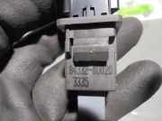 Warnleuchte Schalter 843320D020 Toyota Yaris II (P9) Schrägheck 1.3 16V VVT-i (2SZFE)