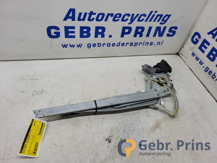 Fensterheber rechts vorne Toyota Auris Touring Sports E180 PA66GF35