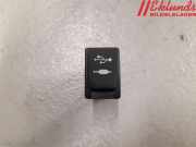 TOYOTA AURIS 2017 2ZR-FXE Radio / Stereo diverse 86190-0D030 80160KM