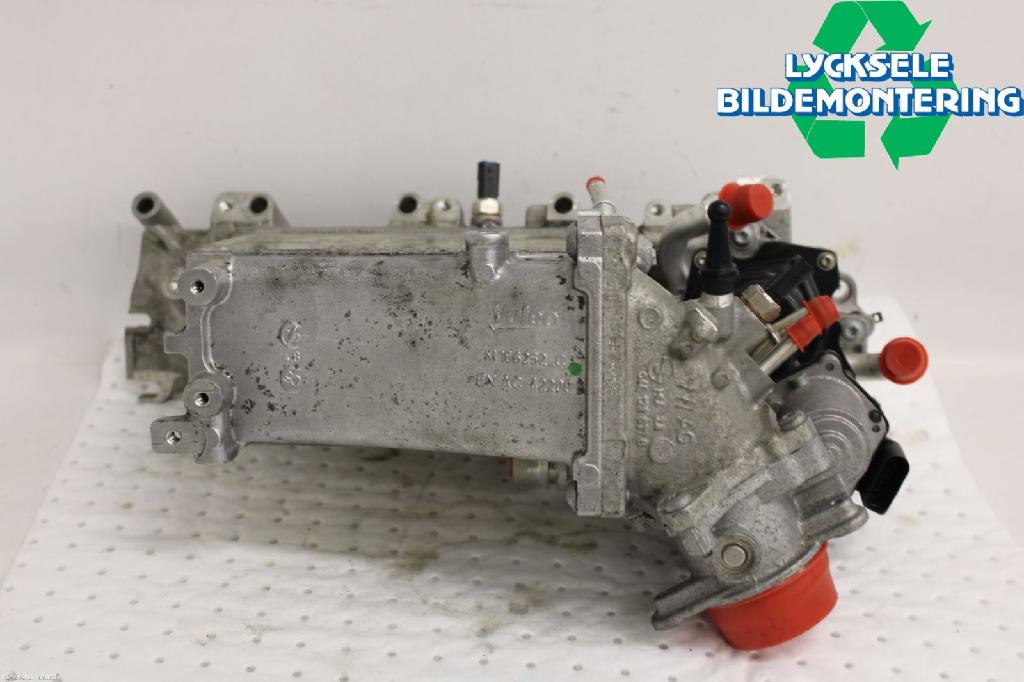 AUDI A4 2015 CNHA Ansaugkrümmer 04L129711AE 165960KM