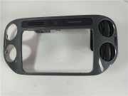 Navigation Schalttafel 5M0819733 Volkswagen Tiguan (5N1/2) SUV 2.0 TDI 16V Blue Motion (CFFD) 2013 CFFD