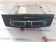 Radio - 8200525903 Renault Laguna II (BG) Schrägheck 5-drs 1.9 dCi 130 (F9Q-758) 2006