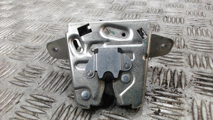 Klappenschlosszug Mercedes-Benz C-Klasse T-Modell S204 A2047400535