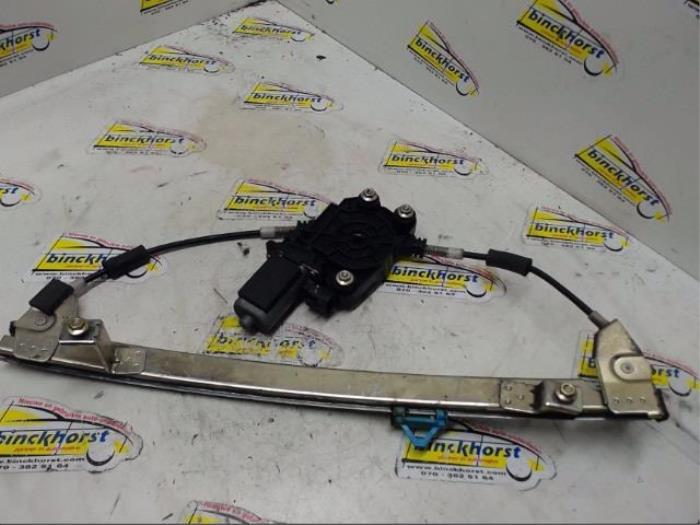 Fensterheber rechts vorne Fiat Marea 185 Bild Fensterheber rechts vorne Fiat Marea 185