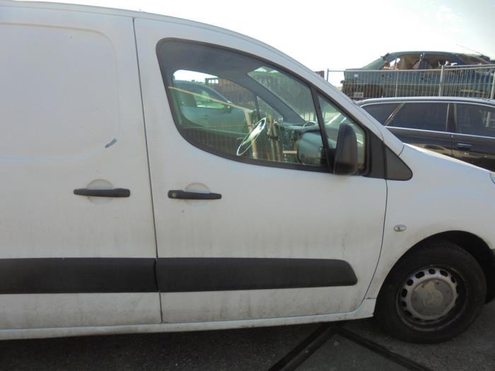 Tür rechts Peugeot Partner II Kasten 9004Z6