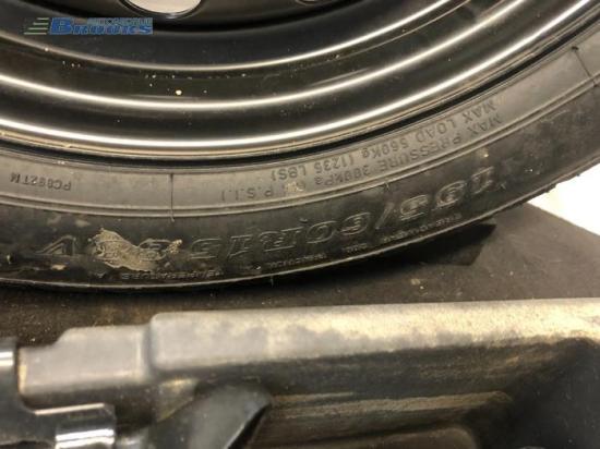 Notrad Toyota Corolla Liftback E12 1956015 Bild Notrad Toyota Corolla Liftback E12 1956015