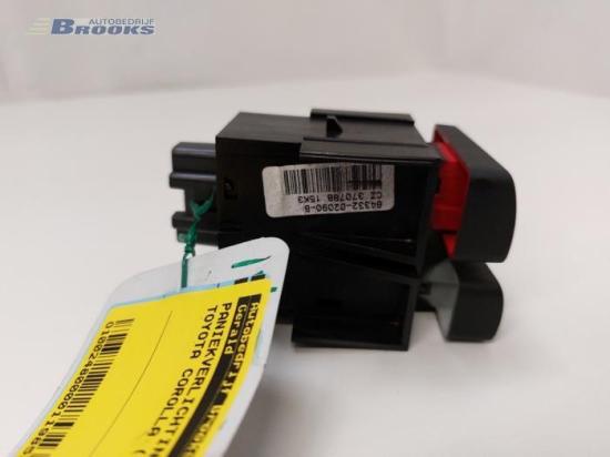 Schalter für Warnblinker Toyota Corolla Liftback E12 8433202090 Bild Schalter für Warnblinker Toyota Corolla Liftback E12 8433202090