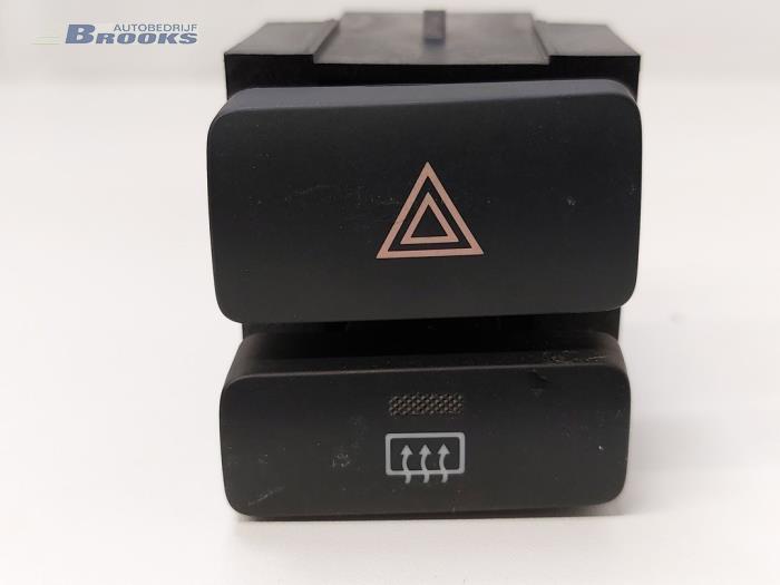 Schalter für Warnblinker Toyota Corolla Liftback E12 8433202090 Bild Schalter für Warnblinker Toyota Corolla Liftback E12 8433202090