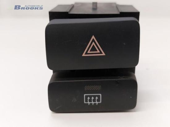 Schalter für Warnblinker Toyota Corolla Liftback E12 8433202090 Bild Schalter für Warnblinker Toyota Corolla Liftback E12 8433202090