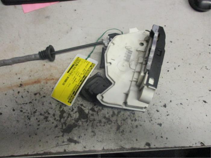 Klappenschlosszug VW Polo V 6R, 6C 5K4839016L Bild Klappenschlosszug VW Polo V 6R, 6C 5K4839016L