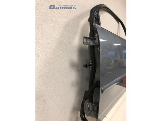 Tür links Toyota Corolla Liftback E12 6700202151 Bild Tür links Toyota Corolla Liftback E12 6700202151