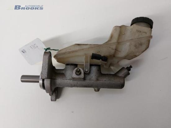 Hauptbremszylinder Toyota Corolla Liftback E12 4720109070 Bild Hauptbremszylinder Toyota Corolla Liftback E12 4720109070