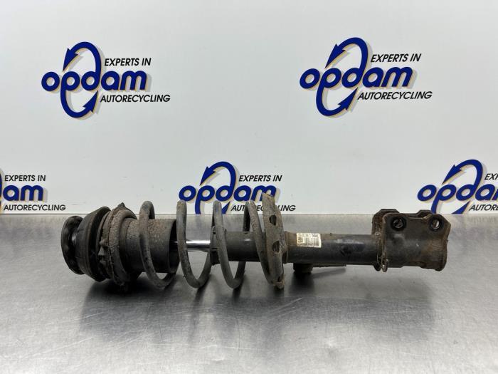 Federbein links vorne Opel Combo C Kasten 368135153