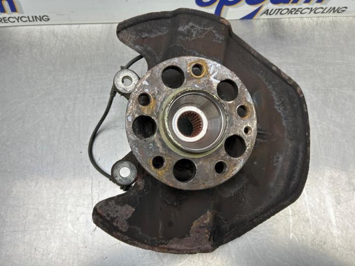 Achsschenkel rechts vorne Mercedes-Benz B-Klasse Sports Tourer W245 A1693300820