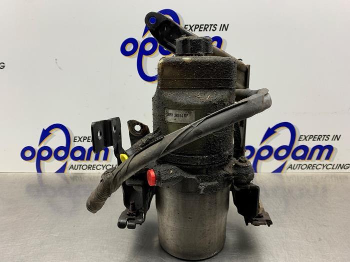 Servopumpe Ford Focus C-Max DM2 3M513K514DF Bild Servopumpe Ford Focus C-Max DM2 3M513K514DF