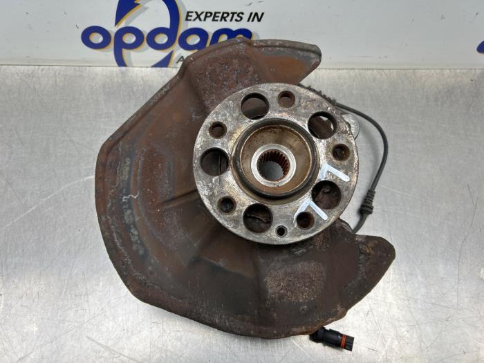 Achsschenkel links vorne Mercedes-Benz A-Klasse W169 A1693300720