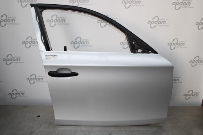 Tür rechts vorne BMW 1er E87 Bild Tür rechts vorne BMW 1er E87
