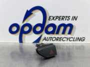 Schalter für Warnblinker Renault Captur I H5, J5 252907372R