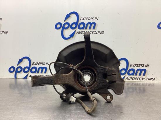 Achsschenkel rechts vorne Suzuki Splash EX 4511151K10 Bild Achsschenkel rechts vorne Suzuki Splash EX 4511151K10