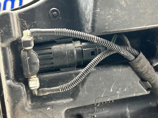 Behälter Scheibenwaschanlage VW Polo V 6R, 6C 6R0955453G Bild Behälter Scheibenwaschanlage VW Polo V 6R, 6C 6R0955453G