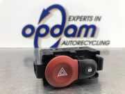 Schalter für Warnblinker Renault Twingo III BCM E3160101