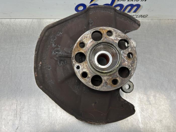 Achsschenkel links vorne Mercedes-Benz B-Klasse Sports Tourer W245 A1693300720