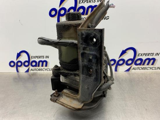 Servopumpe Ford Focus C-Max DM2 3M513K514DF Bild Servopumpe Ford Focus C-Max DM2 3M513K514DF