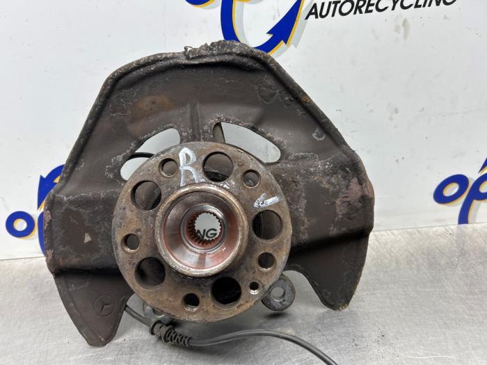Achsschenkel rechts vorne Mercedes-Benz B-Klasse Sports Tourer W245 A1693300820