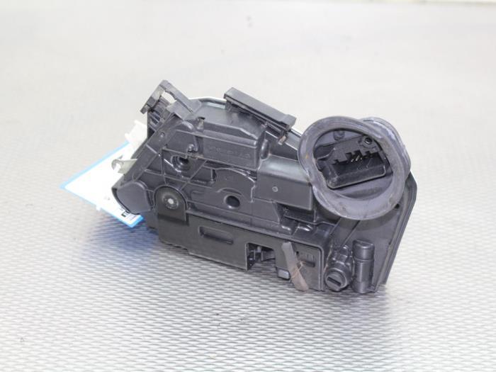 Klappenschlosszug VW Golf VI 5K 5K4839016P Bild Klappenschlosszug VW Golf VI 5K 5K4839016P