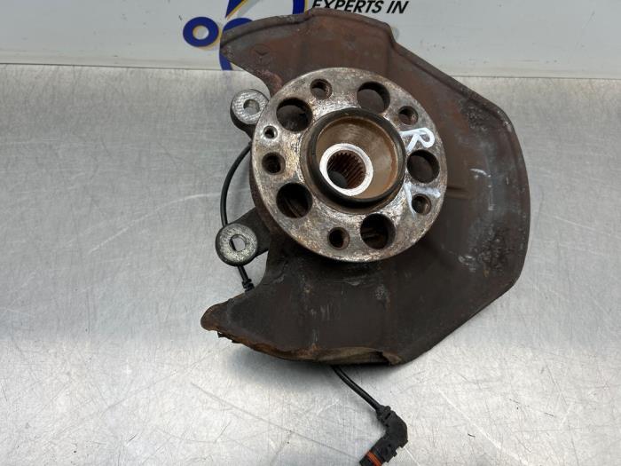 Achsschenkel rechts vorne Mercedes-Benz A-Klasse W169 A1693300820