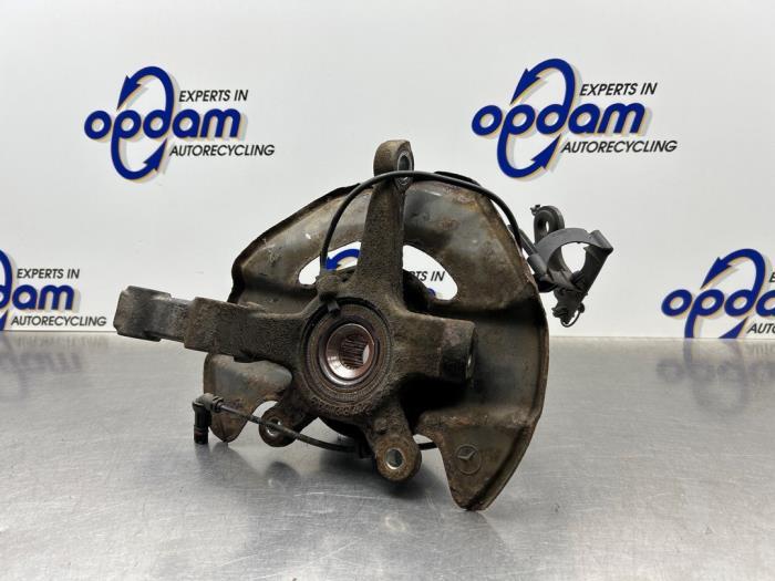 Achsschenkel links vorne Mercedes-Benz B-Klasse Sports Tourer W245 A1693300720