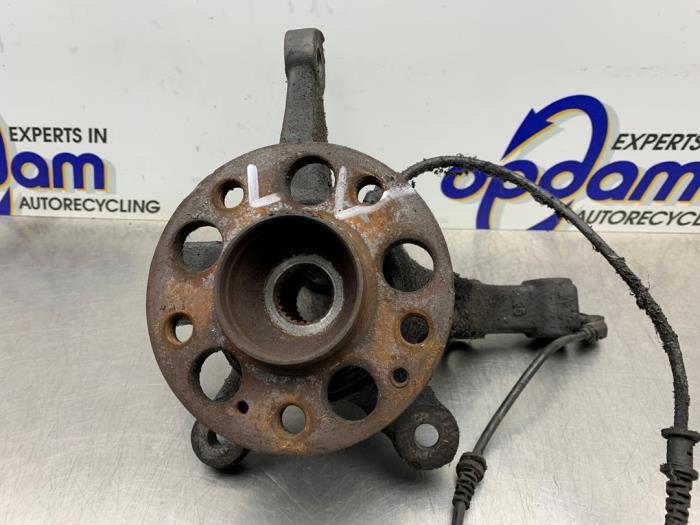 Achsschenkel links vorne Mercedes-Benz B-Klasse Sports Tourer W245 A1693300720