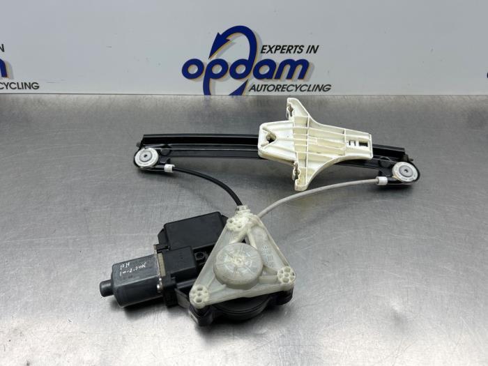 Fensterheber links hinten VW Polo V 6R, 6C 0130822532 Bild Fensterheber links hinten VW Polo V 6R, 6C 0130822532