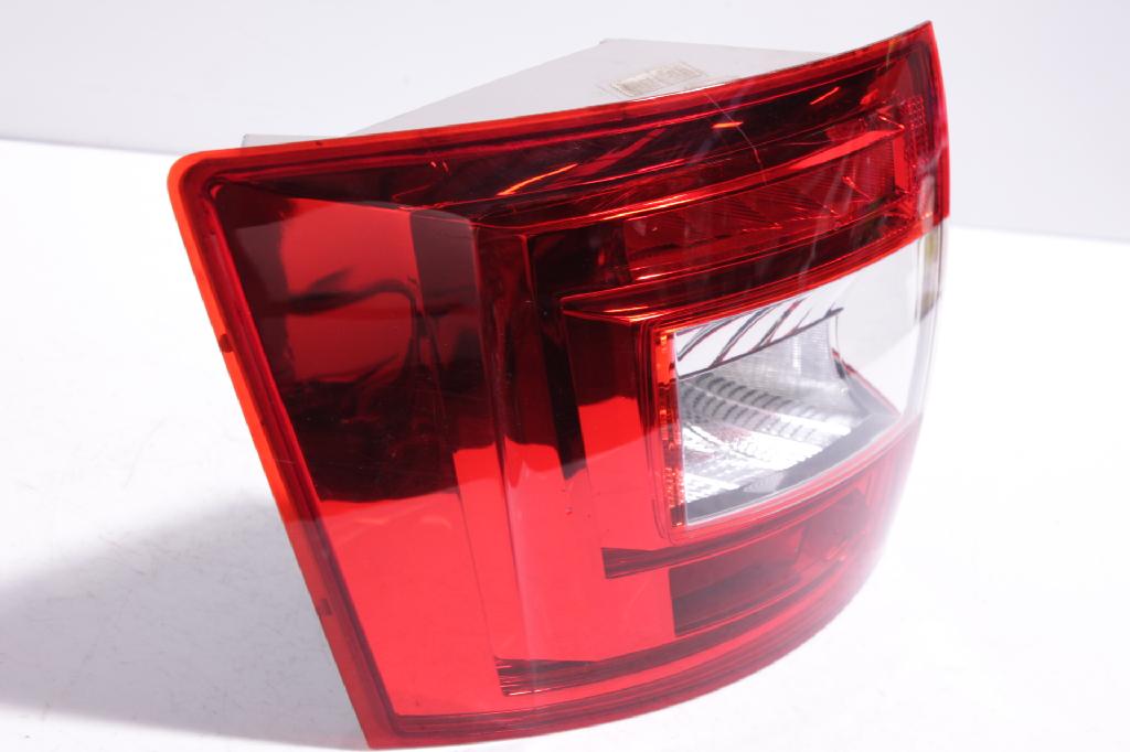 Heckleuchte Links 5E9945095 Skoda Octavia Combi 2.0 TDI 4x4 5E 110 150 56022