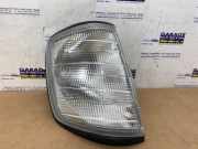 Richtungsanzeiger rechts von einem Mercedes E-Klasse