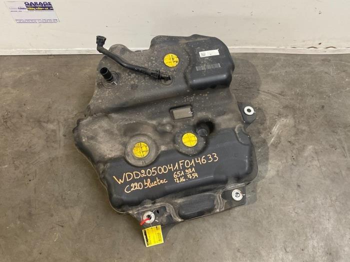 Adblue Tank von einem Mercedes C-Klasse