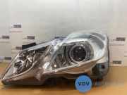 Scheinwerfer links von einem Mercedes E-Klasse