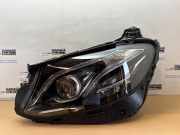 Scheinwerfer links von einem Mercedes E-Klasse