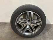 Felge + Reifen von einem Mercedes G-Klasse