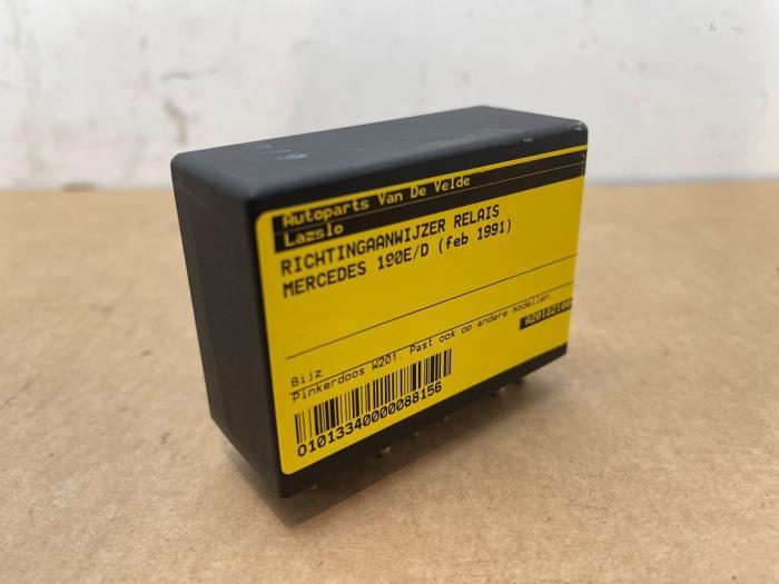 Richtungsanzeiger Relais von einem Mercedes 190E/D