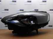 Scheinwerfer rechts von einem Mercedes B-Klasse