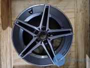 Felge von einem Mercedes C-Klasse