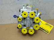 Benzin Verteilerstück von einem Mercedes SL