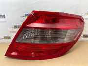 Rücklicht rechts von einem Mercedes C-Klasse