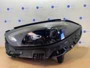 Scheinwerfer links von einem Mercedes C-Klasse